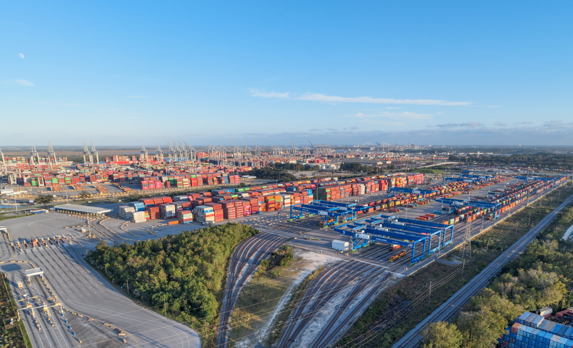 MEGA RAIL